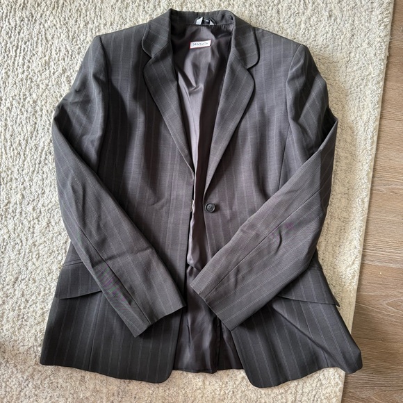 Max & Co. Wool Gray Pinstripe Women's Suit - Picture 2 of 8